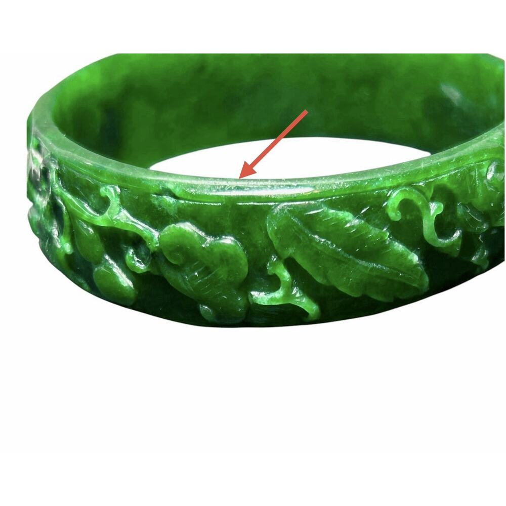 Vintage Glass Bangle Bracelet Green Carved Vines Plants Characters Size 8 - Picture 10 of 10